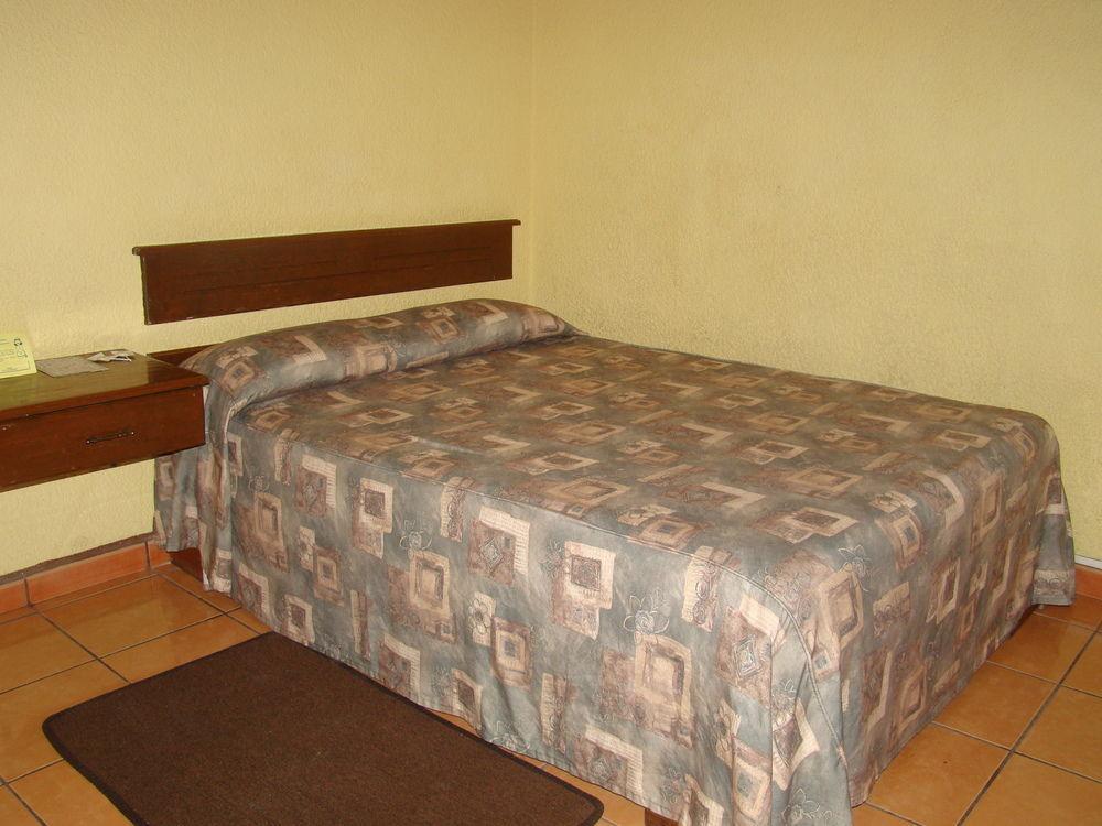 Hotel Estefania Morelia Kültér fotó